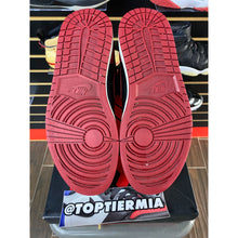 Load image into Gallery viewer, AIR JORDAN 1 HIGH OG BANNED 2016 SZ 8
