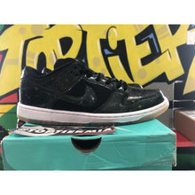Load image into Gallery viewer, nike sb dunk low 420 intergalactic 2017 sz 9.5
