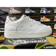 Load image into Gallery viewer, A BATHING BAPE APE BAPE STA TRIPLE WHITE SZ 9
