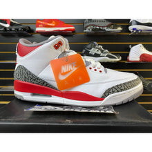 Load image into Gallery viewer, air jordan 3 fire red 2022 sz 11
