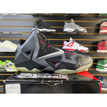 Load image into Gallery viewer, LEBRON 11 MIAMI NIGHTS 2013 SZ 11
