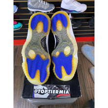 Load image into Gallery viewer, AIR JORDAN 11 SPACE JAM SZ 10 BRAND NEW
