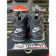 Load image into Gallery viewer, air jordan 5 reimagined black metallic 2025 sz 14
