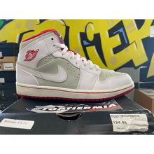 Load image into Gallery viewer, air jordan 1 mid hare 2015 sz 8.5
