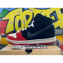 Load image into Gallery viewer, nike sb dunk high uprise 2013 sz 9.5
