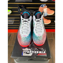 Load image into Gallery viewer, LEBRON 8 MIAMI NIGHT SZ 9.5
