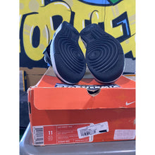 Load image into Gallery viewer, nike air force 1 mid black neutral grey 2006 sz 11 BRAND NEW
