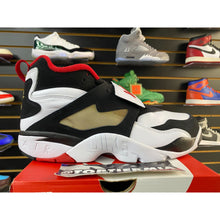 Load image into Gallery viewer, NIKE AIR DIAMOND TURF 49NERS 2025 SZ 13 BRAND NEW
