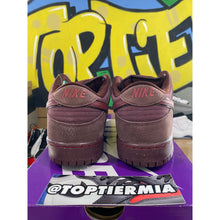 Load image into Gallery viewer, nike sb dunk low city of love burgundy crush 2024 sz 15 BRAND NEW
