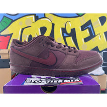Load image into Gallery viewer, nike sb dunk low city of love burgundy crush 2024 sz 15 BRAND NEW
