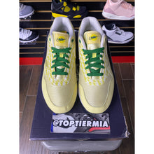 Load image into Gallery viewer, AIR MAX 1 LEMONADE SZ 10.5
