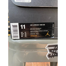 Load image into Gallery viewer, AIR JORDAN 1 MID SE DEEP ROYAL BLACK SZ 11

