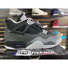 Load image into Gallery viewer, AIR JORDAN 4 FEAR BRAND NEW SZ 11
