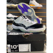Load image into Gallery viewer, AIR JORDAN 11 LOW CONCORD 2014 SZ 10.5
