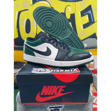 Load image into Gallery viewer, air jordan 1 low green toe 2021 sz 9
