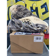 Load image into Gallery viewer, adidas yeezy foam runner mx cream clay 2021 sz 9
