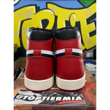 Load image into Gallery viewer, air jordan 1 black toe reimagined 2025 sz 13
