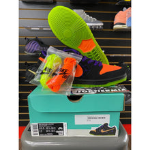 Load image into Gallery viewer, NIKE SB DUK LOW NIGHT OF MISCHIEF HALLOWEEN  SZ 10.5
