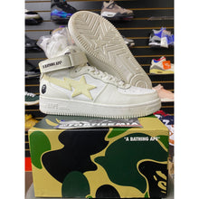 Load image into Gallery viewer, A BATHING BAPE APE BAPE STA MID WHITE SZ 9

