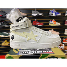 Load image into Gallery viewer, A BATHING BAPE APE BAPE STA MID WHITE SZ 9
