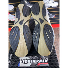 Load image into Gallery viewer, PUMA INVERSE x POKEMON MIMIKYU BRAND NEW SZ 13
