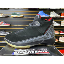 Load image into Gallery viewer, AIR JORDAN 22 BLACK VARISTY RED SZ 10
