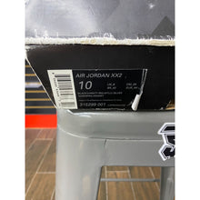Load image into Gallery viewer, AIR JORDAN 22 BLACK VARISTY RED SZ 10
