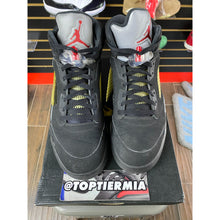 Load image into Gallery viewer, AIR JORDAN 5 BLACK METALLIC 2016 SZ 12
