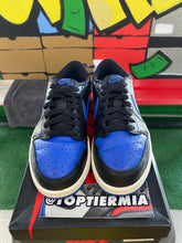 Load image into Gallery viewer, air jordan 1 low og royal blue 2015 sz 8
