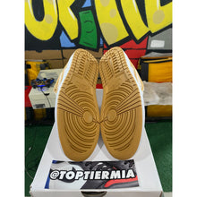 Load image into Gallery viewer, Air Jordan 1 Low SE WMNS Twine Orange Quartz Corduroy 2021 SZ 8.5W/7M BRAND NEW
