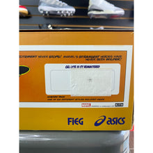 Load image into Gallery viewer, ASICS GEL LYTE 3 X KITH X MARVEL REMASTERD WOLVERINE 1975 SZ 9 BRAND NEW
