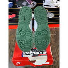 Load image into Gallery viewer, NIKE DUNK HIGH AUSTRALIA SZ 6.5
