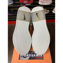 Load image into Gallery viewer, NIKE AIR FEAR OF GOD RAID AIR RAID F&amp;F SZ 10.5 BRAND NEW
