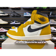 Load image into Gallery viewer, AIR JORDAN 1 HIGH YELLOW OCHRE SZ 9.5 BRAND NEW
