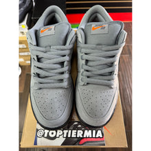 Load image into Gallery viewer, NIKE SB LOW COOL GREY 10.5 BRAND NEW
