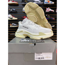 Load image into Gallery viewer, BALENCIAGA TRIPLE S WHITE BEIGE 2019 sz 43 / 10
