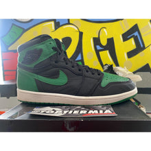 Load image into Gallery viewer, air jordan 1 pine green 2020 sz 10
