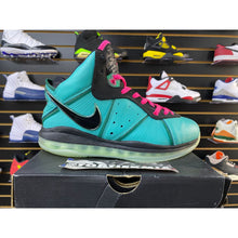 Load image into Gallery viewer, LEBRON 8 SOUTH BEACH SZ 8.5
