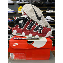 Load image into Gallery viewer, nike air moore uptempo bulls hoop pack sz 9
