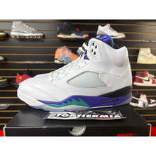 Load image into Gallery viewer, AIR JORDAN 5 GRAPE SZ 10 BRAND NEW
