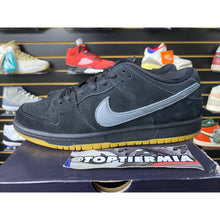 Load image into Gallery viewer, NIKE SB DUNK LOW FOG SZ 10
