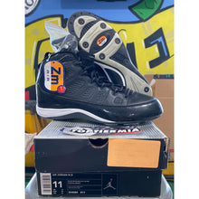 Load image into Gallery viewer, air jordan 9 re2pect jeter detatchable cleats 2002 sz 11 BRAND NEW
