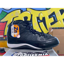 Load image into Gallery viewer, air jordan 9 re2pect jeter detatchable cleats 2002 sz 11 BRAND NEW
