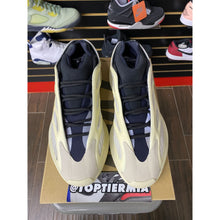Load image into Gallery viewer, YEZZY 700 V3 AZAEL SZ 10.5
