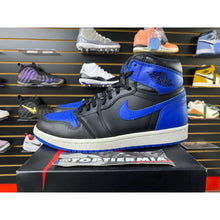 Load image into Gallery viewer, AIR JORDAN 1 HIGH ROYAL 2017 SZ 8
