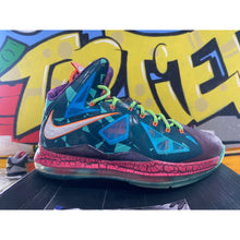 Load image into Gallery viewer, lebron 10 what the mvp 2013 sz 8.5
