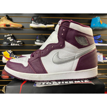 Load image into Gallery viewer, AIR JORDAN 1 HIGH BORDEAUX SZ 13
