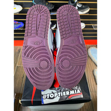 Load image into Gallery viewer, AIR JORDAN 1 HIGH BORDEAUX SZ 13
