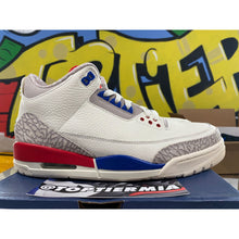 Load image into Gallery viewer, air jordan 3 international flight 2018 sz 10.5 BRAND NEW
