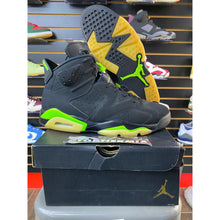 Load image into Gallery viewer, AIR JORDAN 6 ELECTRIC GREEN SZ 10
